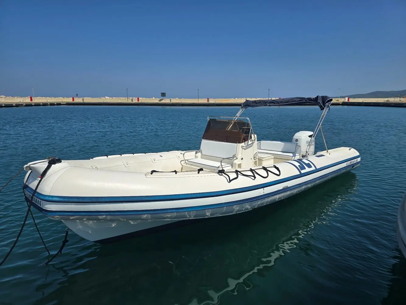 Escursione in gommone Karibu a San Teodoro